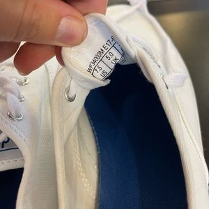 Keds white sneakers 7.5 don’t fit me